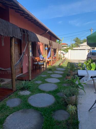 Bangunan di mana terletaknya rumah tamu ini