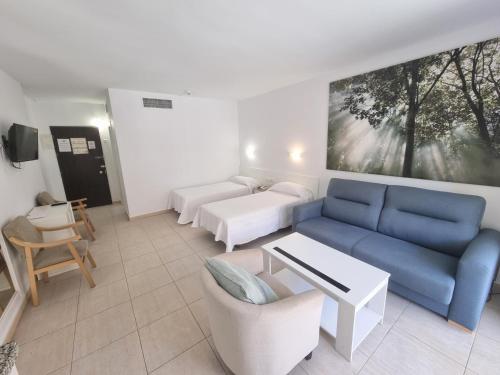 PYR Beach and Pool Studio II