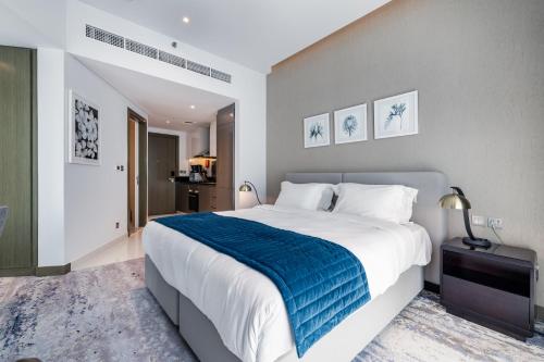 ALiving Chic Studio Apartment I Partial Burj Khalifa & Canal View I DAMAC Maison Prive B- 1417