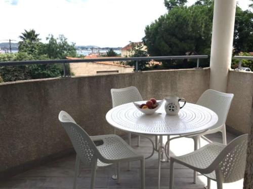 Μπαλκόνι ή βεράντα στο Appartement T3 avec 2 chambres et grand balcon