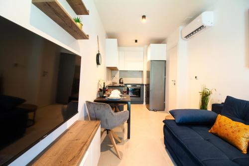 Nhà bếp/bếp nhỏ tại Design Apartment Split