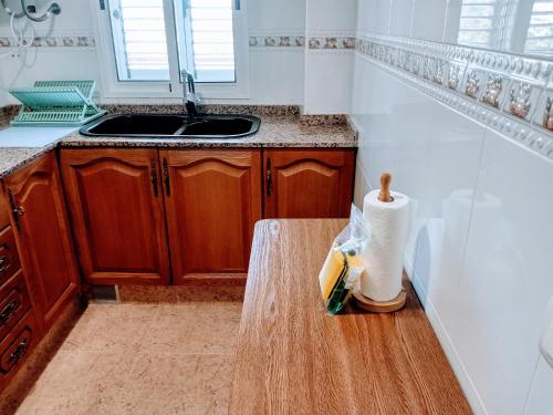 Η κουζίνα ή μικρή κουζίνα στο Apartamento playa de Canet WIFI