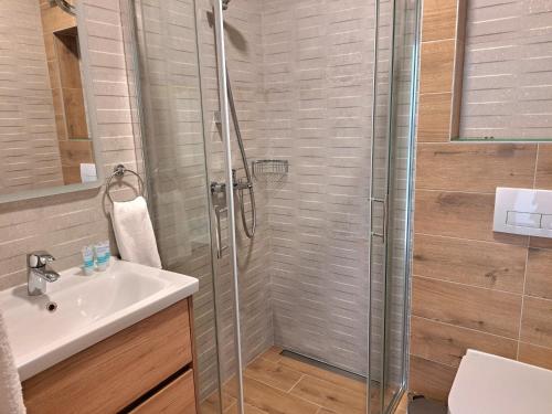 Gallery image of Apartment & Room Ladisic in Orasac