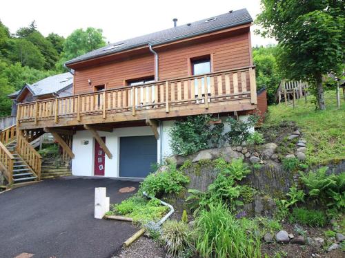 Chalet moderne 92m² avec garage, bornes de recharge, Wi-Fi, proche du centre - FR-1-608-206