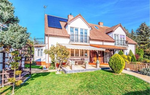 5 Bedroom Stunning Home In Grzybowo