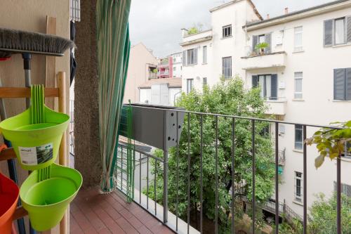GuestHost - Milano-Nolo Balcony Apartment
