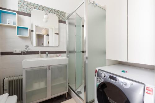 GuestHost - Milano-Nolo Balcony Apartment