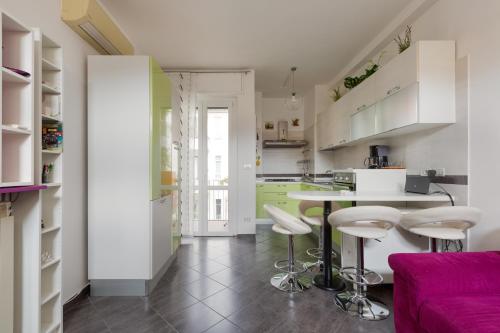 GuestHost - Milano-Nolo Balcony Apartment