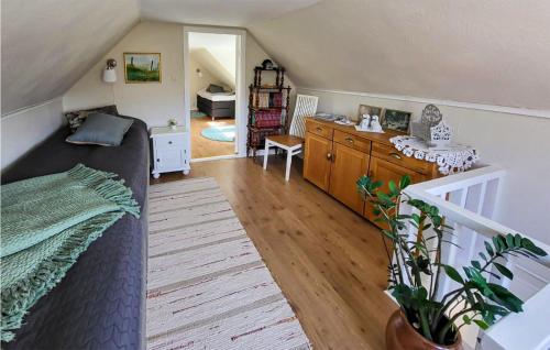 Una cama o camas en una habitación de Gorgeous Home In Perstorp With Wifi