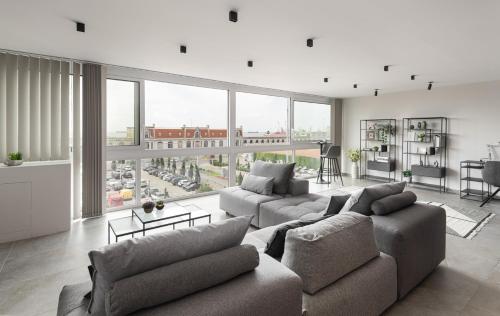 AZ premium suite- 106