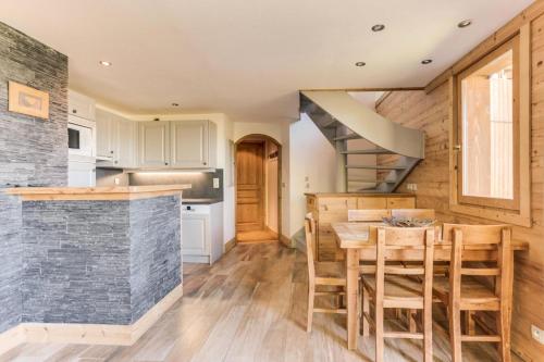 Photo de la galerie de l'établissement Résidence Eperviere - Très bel appartement 4 pièces 6/7 personnes à Méribel quartier de la Chaudanne aux pieds des pistes MAE-2011, à Les Allues