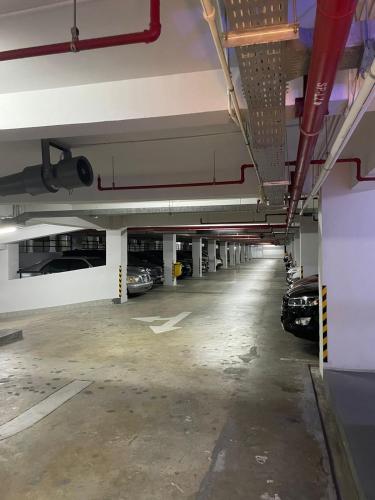 Φωτογραφία από το άλμπουμ του Apartment Vittorio Wiyung 1BR Surabaya wifi smTV by ASH στη Σουραμπάγια