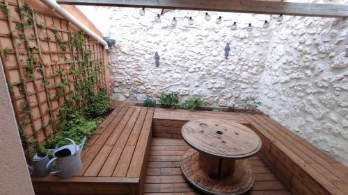 Maison de village avec sa charmante petite cour intérieure