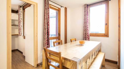 Photo de la galerie de l'établissement Le Chalet De Montchavin - Magnifique appartement rénové MAE-4234, à La Plagne Tarentaise