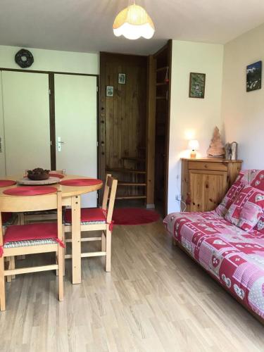 Photo de la galerie de l'établissement Résidence Les Plaisances - Charmant trois pièces en duplex MAE-4544, à Aime La Plagne