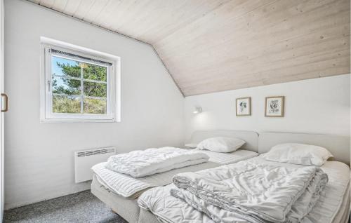 Katil atau katil-katil dalam bilik di 6 Bedroom Beautiful Home In Rømø