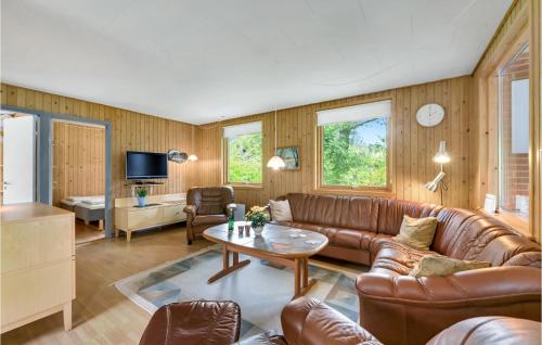 Posezení v ubytování Three-Bedroom Holiday Home In Hemmet