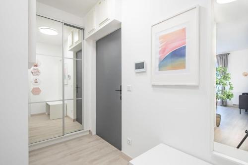 Foto Modern bright central place with terrace 3