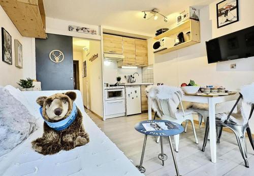 Photo de la galerie de l'établissement Résidence Home Club - Studio cabine très agréable, exposé plein Sud avec vue sur la Grande Motte MAE-2964, à Tignes