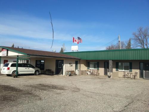 Maple Leaf Motel Emerson – Photos 3