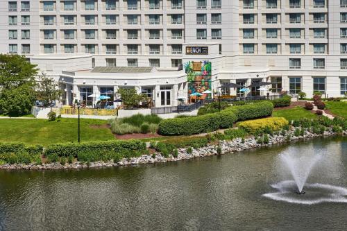 Permandangan sungai dekat dengan hotel