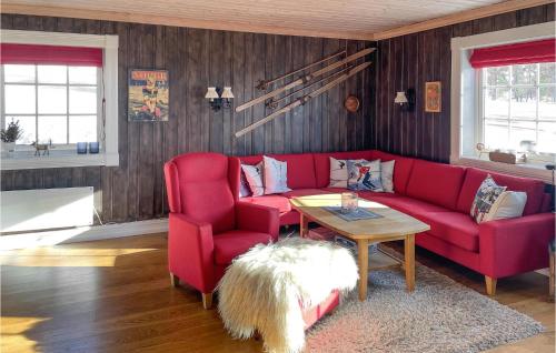 Ruang duduk di Amazing Home In Rendalen With Wifi