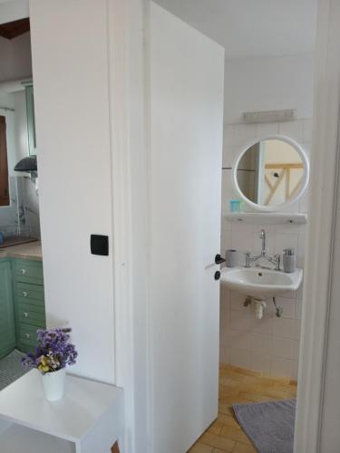Gallery image of Adam's House in Achladies
