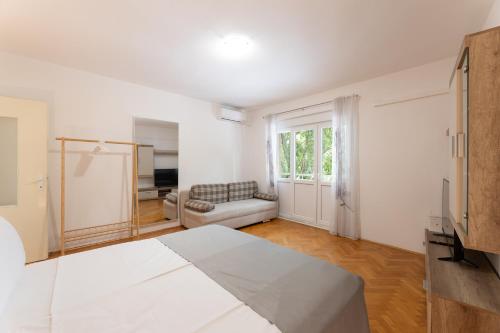 Apartment Central to Beach & Old town