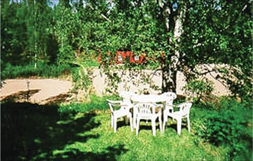 Zahrada ubytování Cozy Home In Odensvi With Kitchen