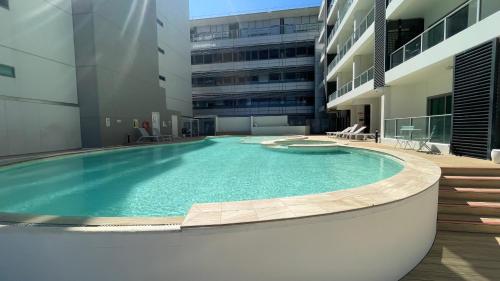 Piscina en o cerca de Modern unit, Pool, Gym & CBD location