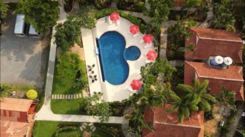 Bazén v ubytování Boonya Resort Koh Chang nebo v jeho okolí