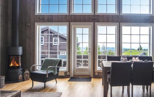 Posezení v ubytování Nice Home In Lillehammer With Sauna