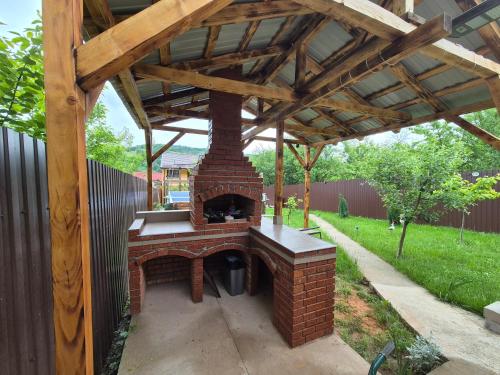 Gallery image of Home for you in Eşelniţa
