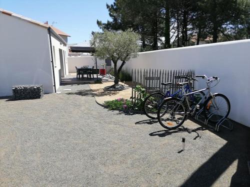 Jízda na kole v ubytování Maison proche centre et plages nebo okolí