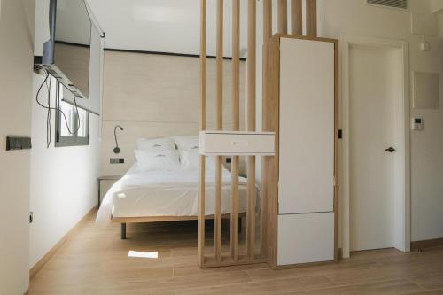 Ένα ή περισσότερα κρεβάτια σε δωμάτιο στο Azure Homes
