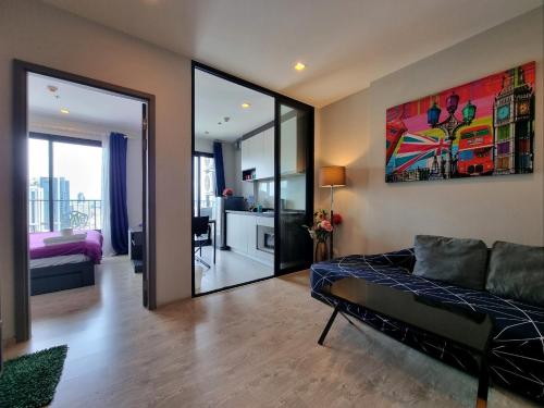 Katil atau katil-katil dalam bilik di The Base condo center of pattaya rooftop swimming pool