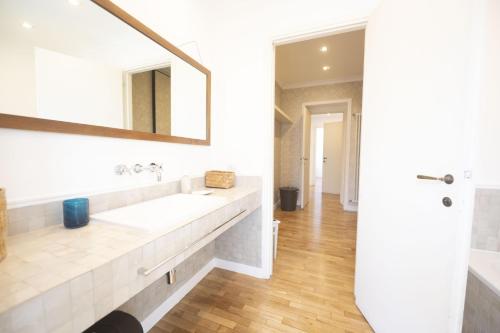 Bright and Lovely Apartment in San Lorenzo