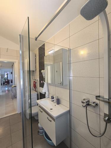 Apartments Otok 2