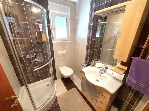 Apartment with 2 bedrooms and terrace in Vodice