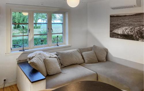 Χώρος καθιστικού στο 3 Bedroom Gorgeous Home In Bergkvara