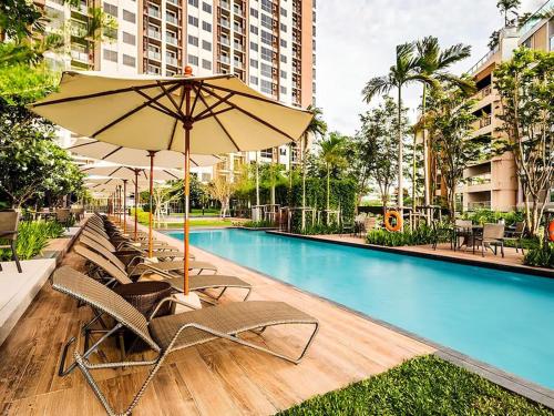 Swimmingpoolen hos eller tæt på Sea View Spacious Condo Near Walking Street