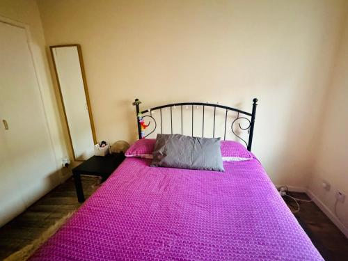 Gallery image of Quiet and private Room Glasgow city center in Glasgow