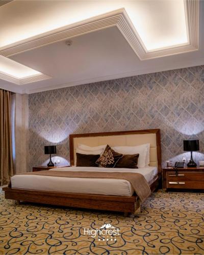 HighCrest Hotelにあるベッド