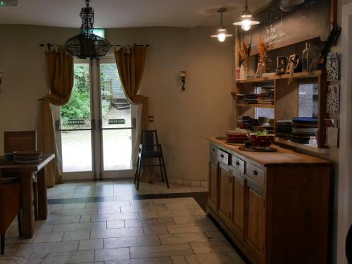 Kuchyň nebo kuchyňský kout v ubytování Slieve Aughty Centre