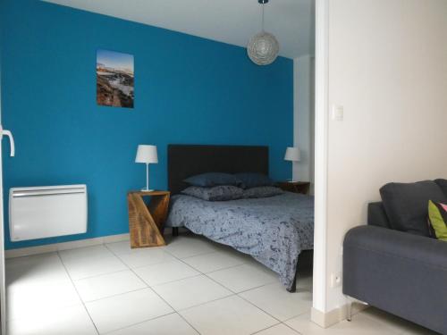 Photo de la galerie de l'établissement Appartement Quai Sud, T1 bis-37m2, Terrasse, Parking, plage et vieille ville à proximité immédiate, à Saint-Malo