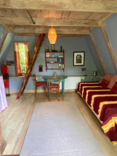 Lova arba lovos apgyvendinimo įstaigoje Slieve Aughty Centre