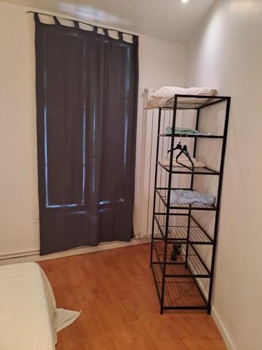 Photo de la galerie de l'établissement Lirios dos vales, à Saint-Maur-des-Fossés