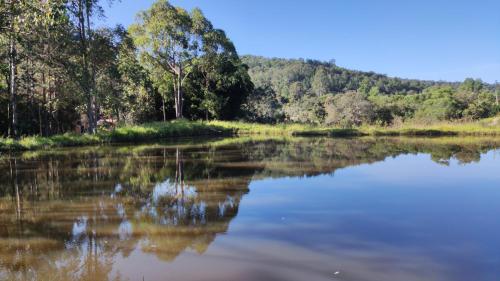 Landskap semula jadi dekat dengan chalet