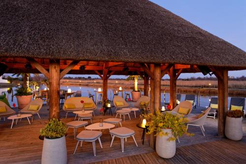 Restaurace v ubytování Hôtel L' Estelle en Camargue