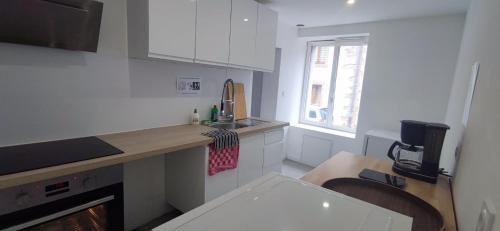 Photo de la galerie de l'établissement Gîte avec Patio, Barbecue & Wifi, à Guebwiller